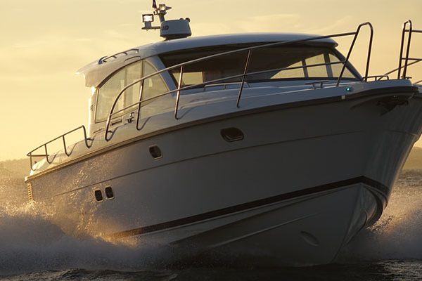 motor-yacht-634925_1280 (1)